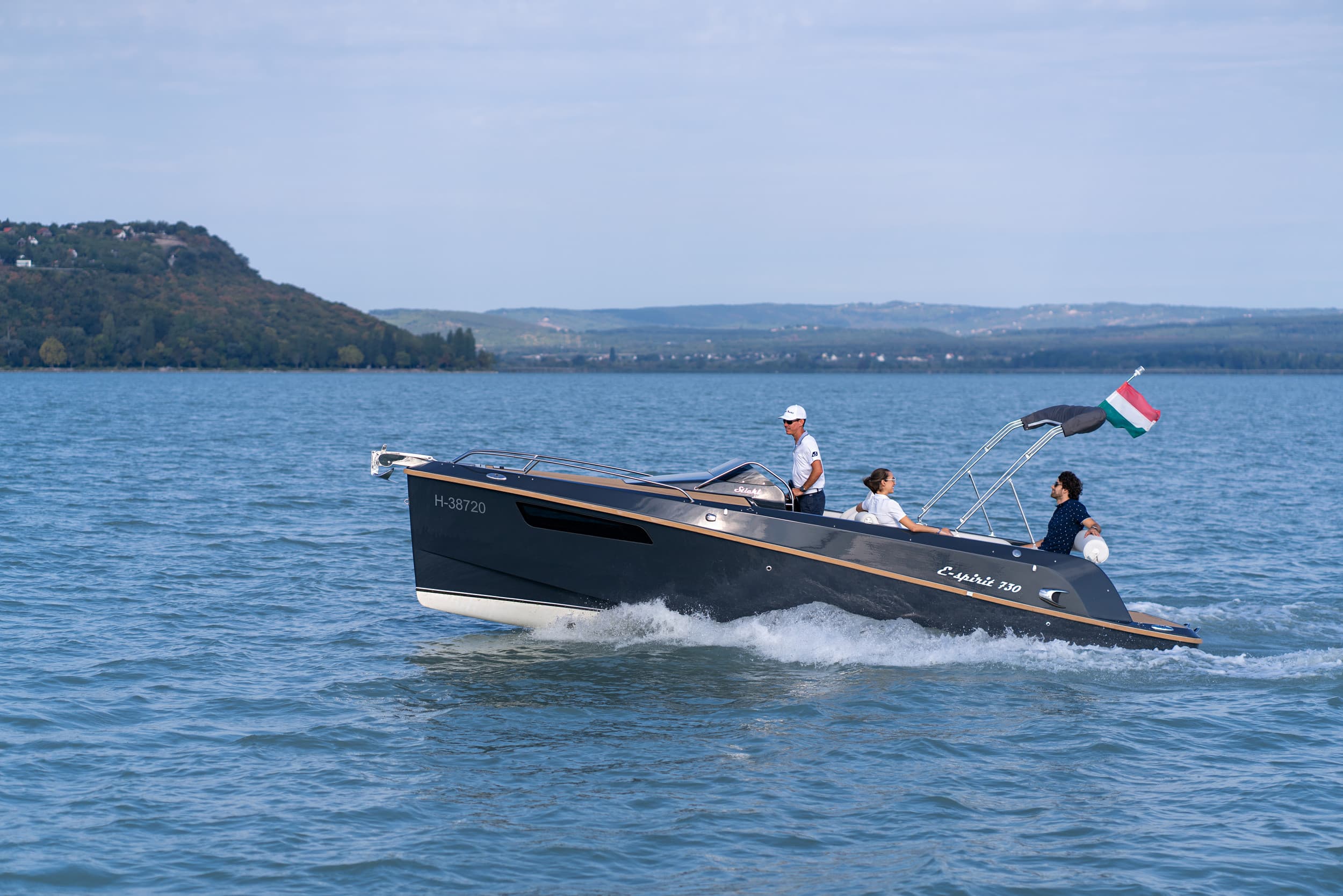 Stickl Yachts E-spirit 730